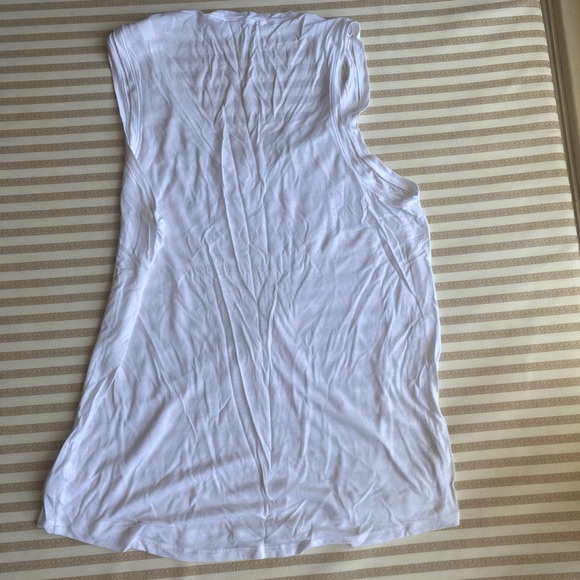 Bella luxx Los Angeles white tank - Picture 3 of 4